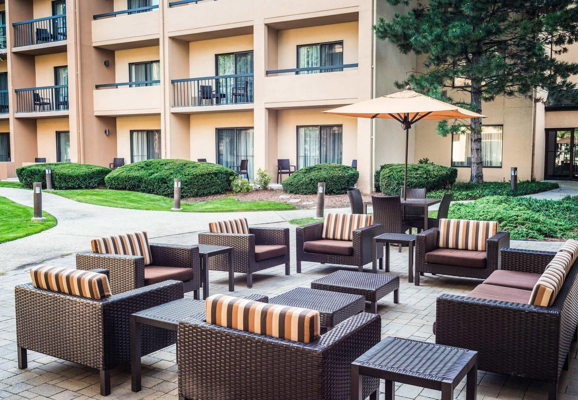 Courtyard Chicago Wood Dale / Itasca Hotel Buitenkant foto